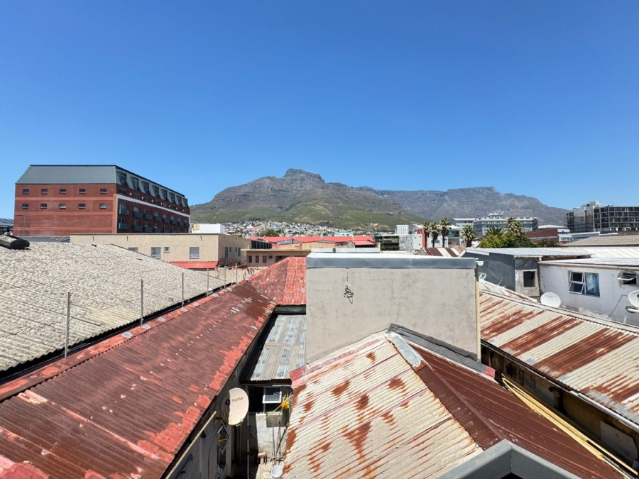 1 Bedroom Property for Sale in Woodstock Western Cape